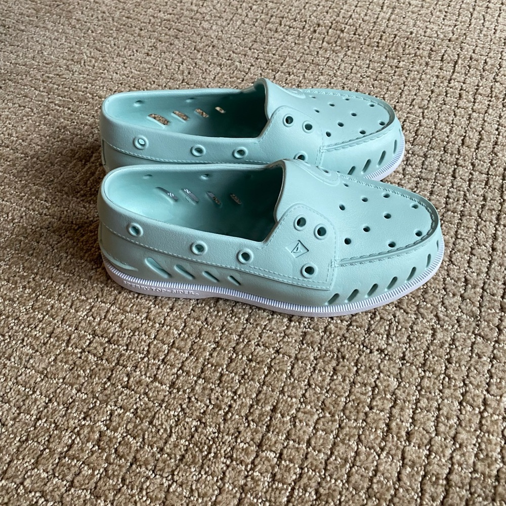 Sperry Float Shoes Size 6 - image 3